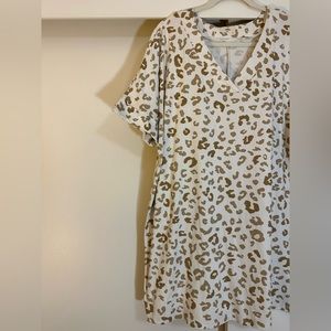 Entro Neutral Leopard Print T-shirt Dress